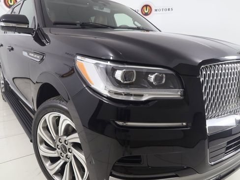 Used 2023 Lincoln Navigator Reserve image 19