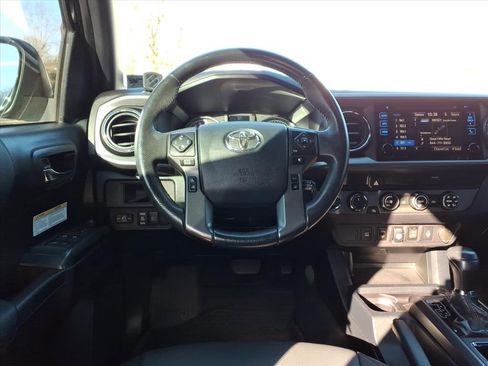 Used 2019 Toyota Tacoma TRD Off-Road image 22