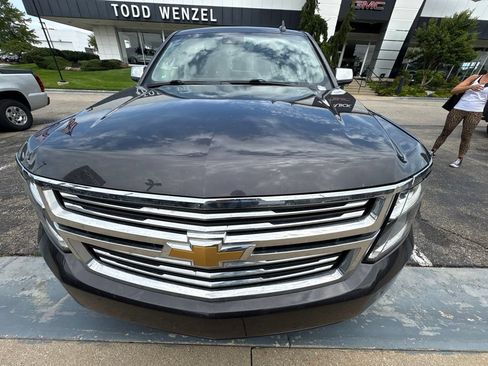 Used 2017 Chevrolet Tahoe Premier AWD/4WD image 3