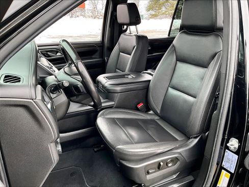 Used 2023 Chevrolet Suburban LT image 10