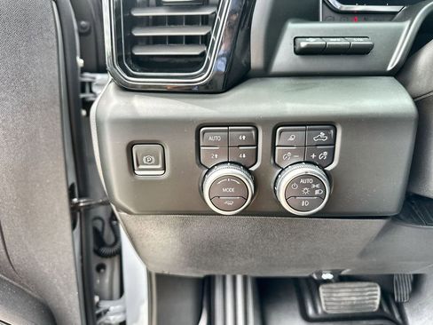 Certified 2024 GMC Sierra 1500 AT4X image 18