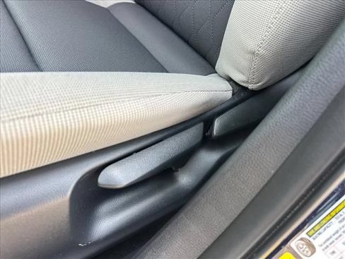 Used 2025 Toyota Corolla LE FWD image 20