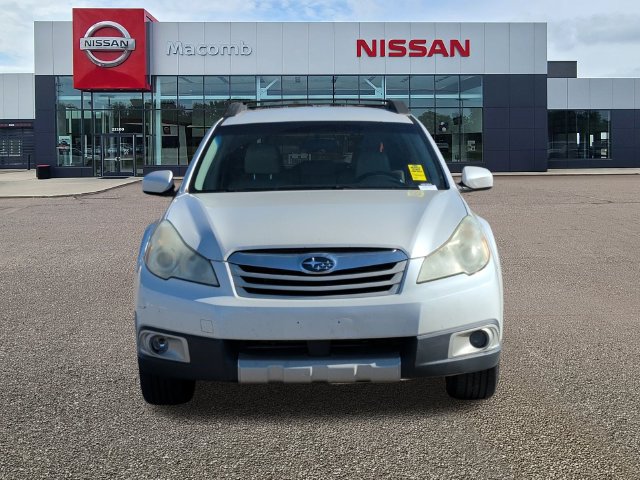 Used 2011 Subaru Outback 2.5i Limited AWD/4WD image 2