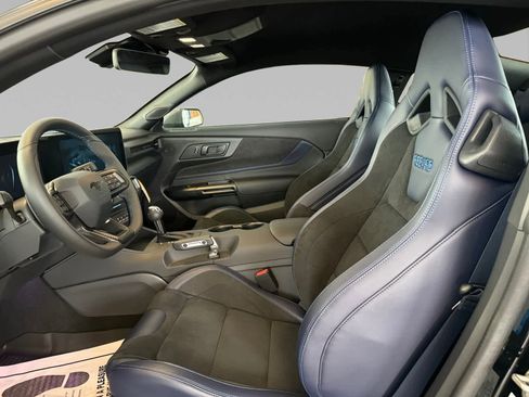 New 2025 Ford Mustang Dark Horse image 9