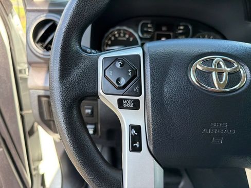 Used 2020 Toyota Tundra SR5 w/ SR5 Convenience Package AWD/4WD image 16