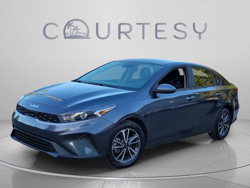 Used 2024 Kia Forte LXS FWD image 1