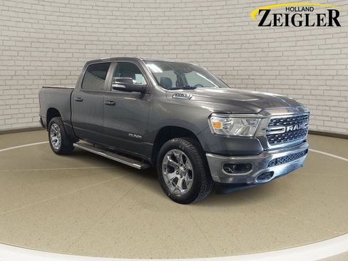 Used 2022 RAM 1500 Big Horn AWD/4WD image 3