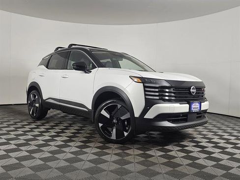 New 2026 Nissan Kicks SR w/ Cold Weather Package image 1