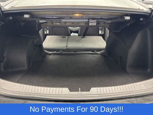 Used 2018 Chevrolet Malibu LT FWD image 29