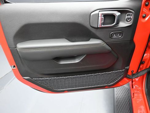 New 2025 Jeep Wrangler Sahara image 9