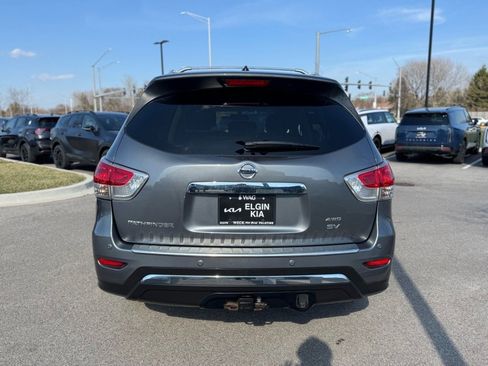 Used 2015 Nissan Pathfinder SV w/ Trailer Tow Package image 5