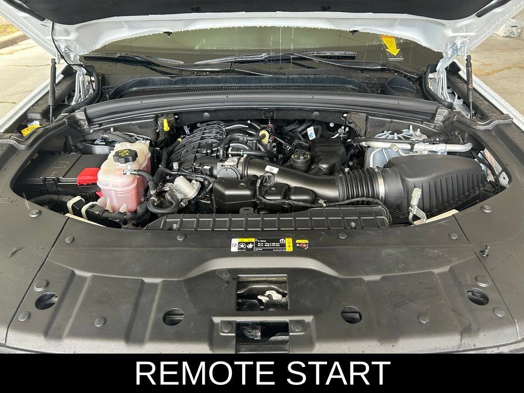 Used 2024 Jeep Grand Cherokee L Limited w/ Black Appearance Package RWD image 12