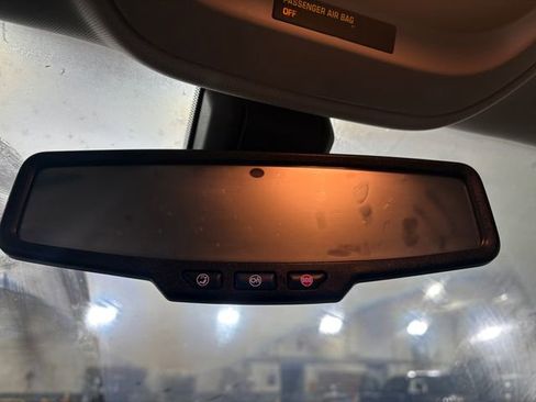 Used 2017 GMC Canyon SLE w/ SLE Convenience Package image 12