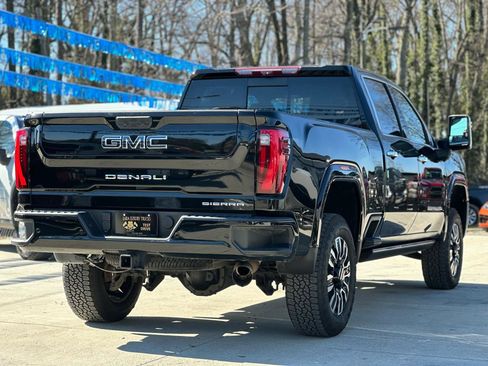 Used 2024 GMC Sierra 2500 Denali Ultimate AWD/4WD image 6