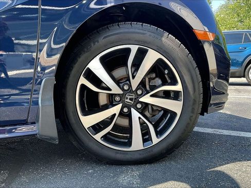 Used 2018 Honda Odyssey Elite image 7