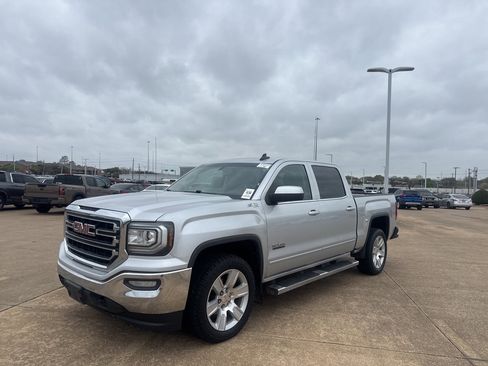 Used 2017 GMC Sierra 1500 SLE w/ Texas SLE Value Package image 8