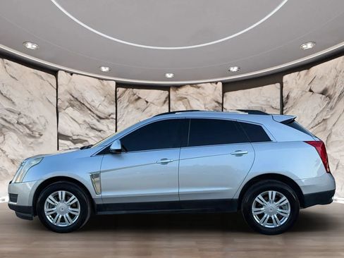Used 2015 Cadillac SRX FWD image 3