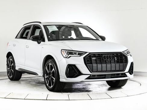 Certified 2025 Audi Q3 2.0T Premium Plus w/ Premium Plus Package image 3