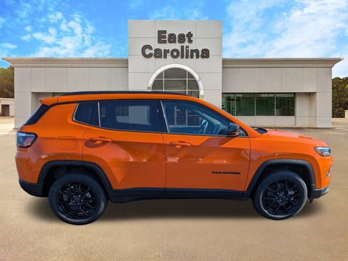 New 2026 Jeep Compass Latitude AWD/4WD image 2