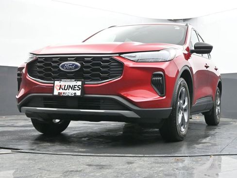 Used 2025 Ford Escape ST-Line w/ Cold Weather Package image 24