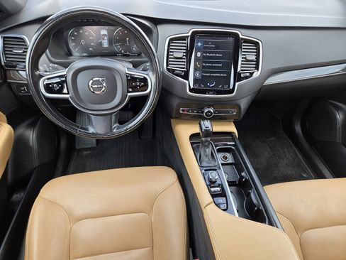 Used 2018 Volvo XC90 T6 Momentum w/ Convenience Package AWD/4WD image 12
