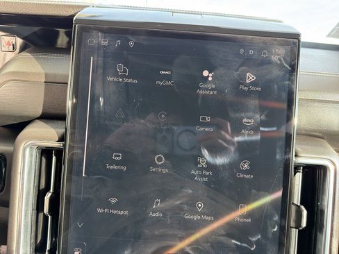 Used 2025 GMC Yukon Denali image 10