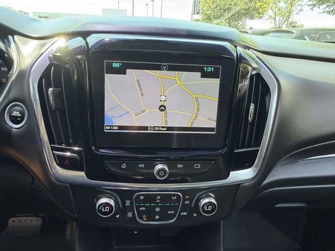 Used 2018 Chevrolet Traverse LT AWD/4WD image 25