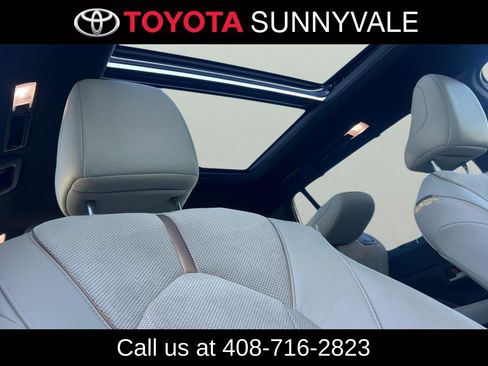 Used 2024 Toyota Grand Highlander AWD Hybrid image 22