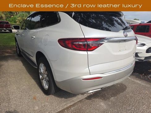 Used 2019 Buick Enclave Essence w/ LPO, Luxury Package FWD image 9
