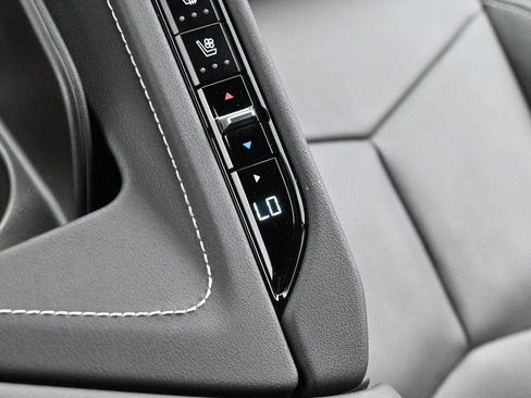 Used 2022 Chevrolet Corvette Stingray Preferred Cpe w/ Battery Protection Package RWD image 25