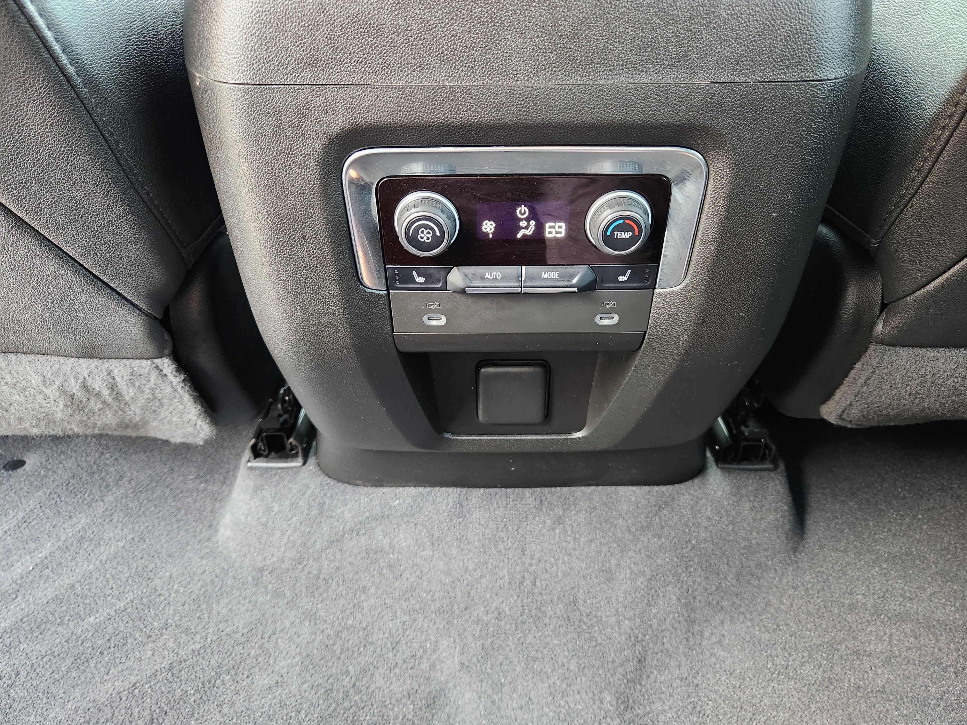Used 2022 Chevrolet Tahoe High Country AWD/4WD image 31