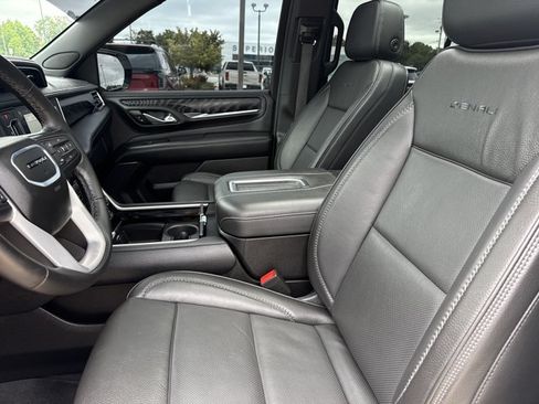 Used 2024 GMC Yukon Denali AWD/4WD image 5