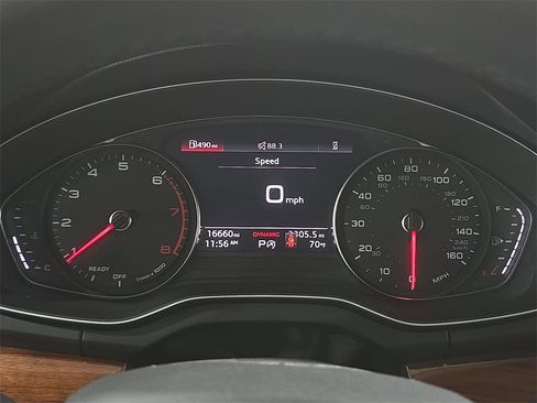 Used 2023 Audi Q5 2.0T Premium w/ Convenience Package image 19