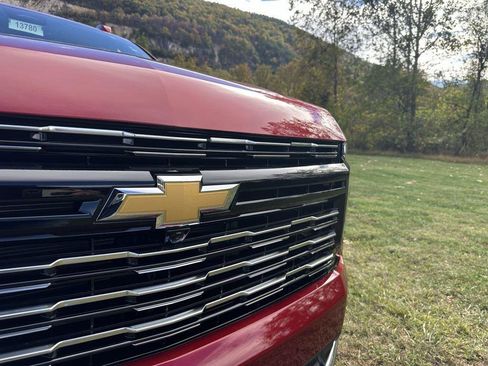 New 2026 Chevrolet Suburban High Country w/ Sun And Tow Package image 3