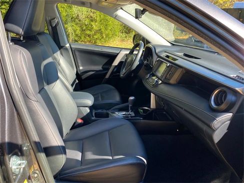 Used 2018 Toyota RAV4 Limited image 36