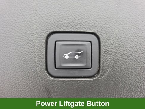 Used 2023 Chevrolet Traverse RS AWD/4WD image 55