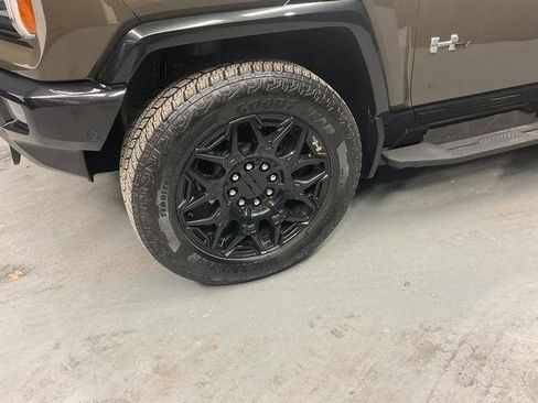 Used 2025 GMC Hummer EV 2X image 6