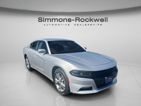 Used 2022 Dodge Charger SXT w/ Cold Weather Package AWD/4WD image 7