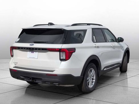 New 2025 Ford Explorer Active image 13