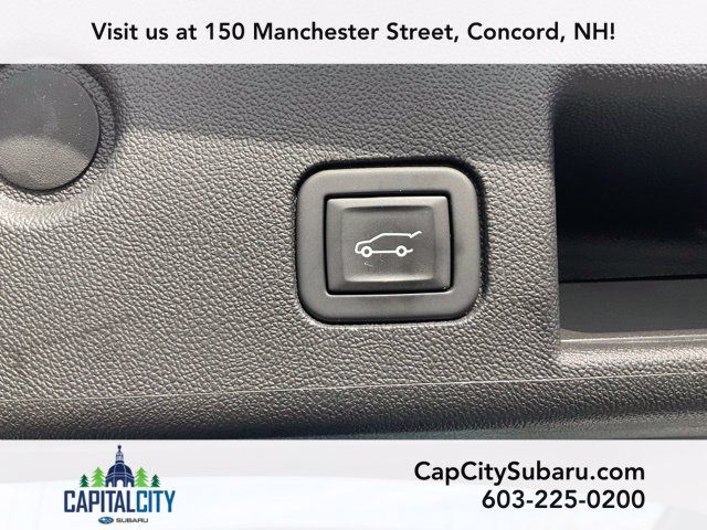 Used 2023 Chevrolet Equinox Premier AWD/4WD image 10