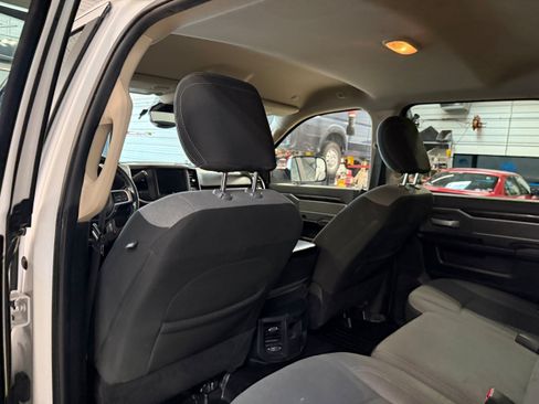 Certified 2019 RAM 2500 Big Horn AWD/4WD image 32