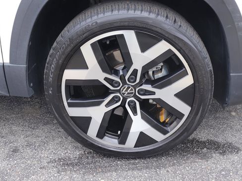 Used 2023 Volkswagen Taos SEL image 44