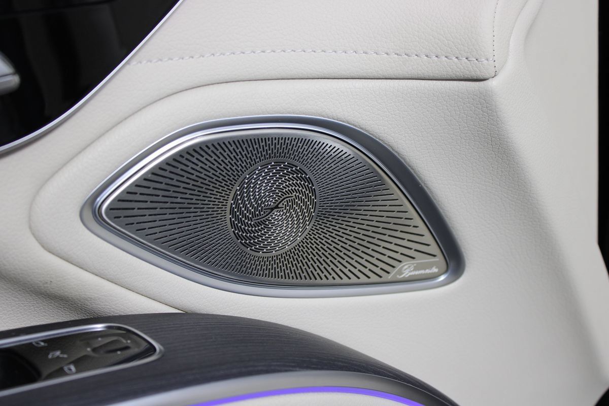 Used 2022 Mercedes-Benz EQS 580 4MATIC Sedan image 9
