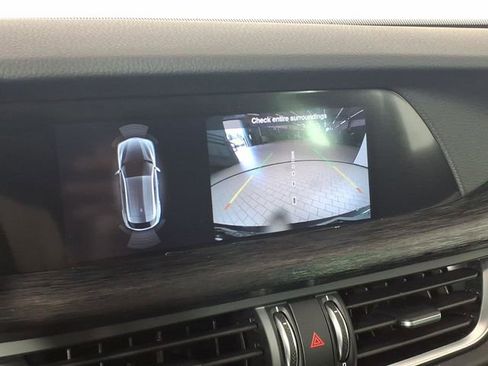 Used 2024 Alfa Romeo Stelvio Sprint image 27