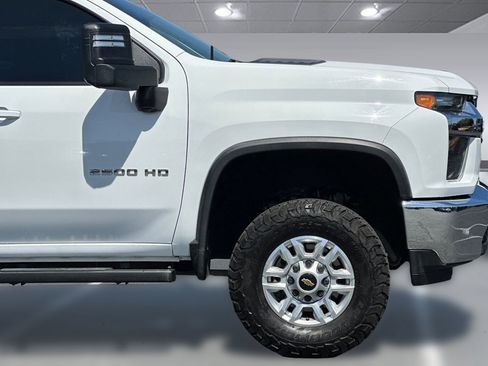 Used 2023 Chevrolet Silverado 2500 LT AWD/4WD image 21