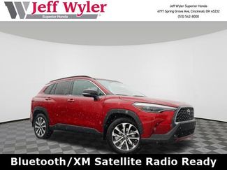 Used 2025 Toyota Corolla Cross XLE video 1