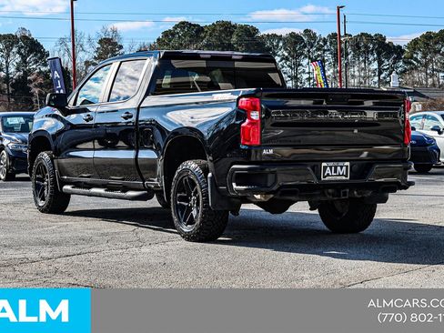 Used 2021 Chevrolet Silverado 1500 LT Trail Boss w/ Convenience Package II image 9