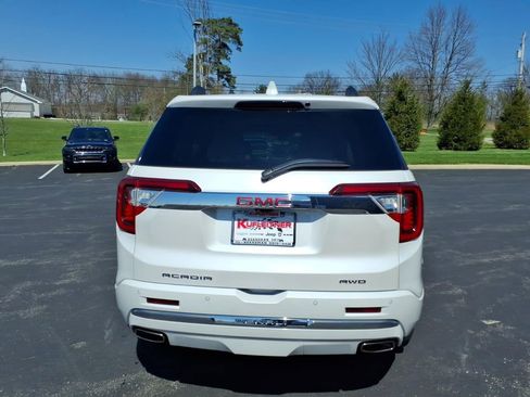 Used 2023 GMC Acadia Denali w/ Denali Ultimate Package AWD/4WD image 4