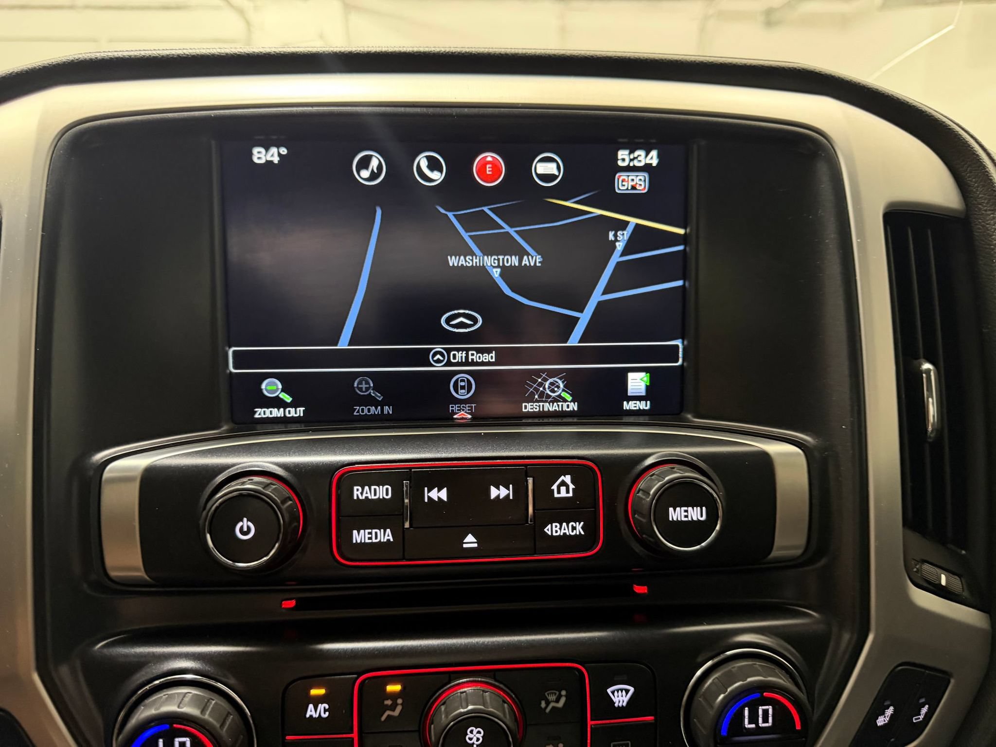 Used 2016 GMC Sierra 2500 SLT w/ Duramax Plus Package AWD/4WD image 20