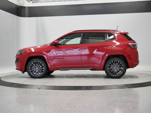 Certified 2023 Jeep Compass Limited image 2